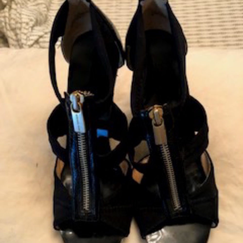 Michael Kors Berkley Black Caged Zip Up Pumps